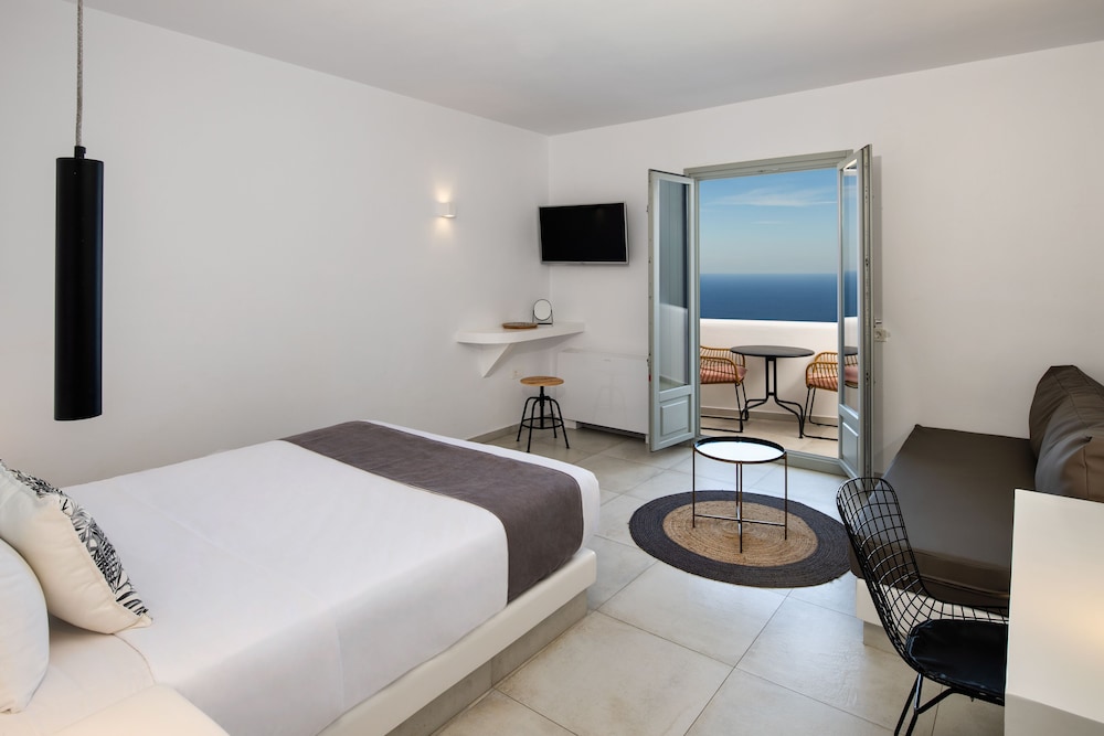 Seven Suites — Hotel rooms in Imerovigli, South Aegean