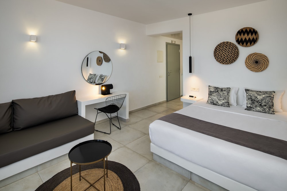 Seven Suites — Hotel rooms in Imerovigli, South Aegean