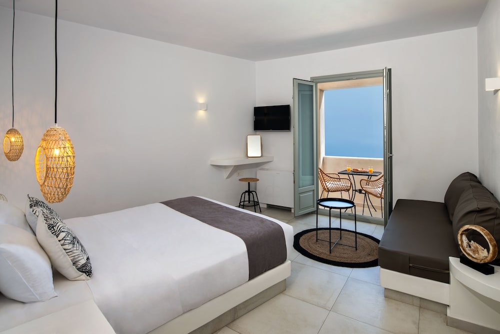 Seven Suites — Hotel rooms in Imerovigli, South Aegean