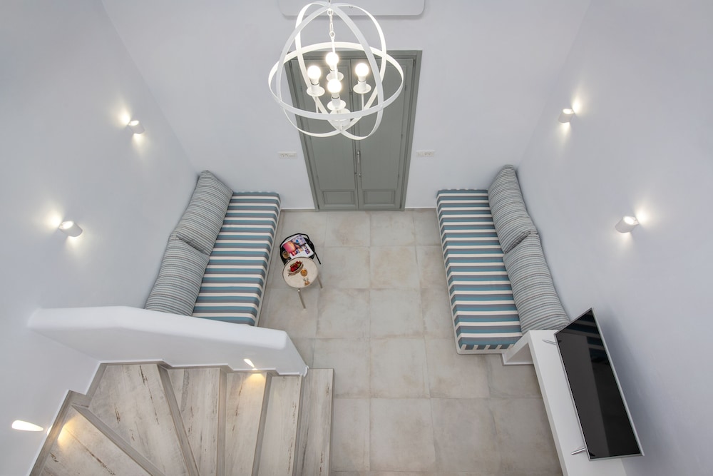 Seven Suites — Hotel rooms in Imerovigli, South Aegean