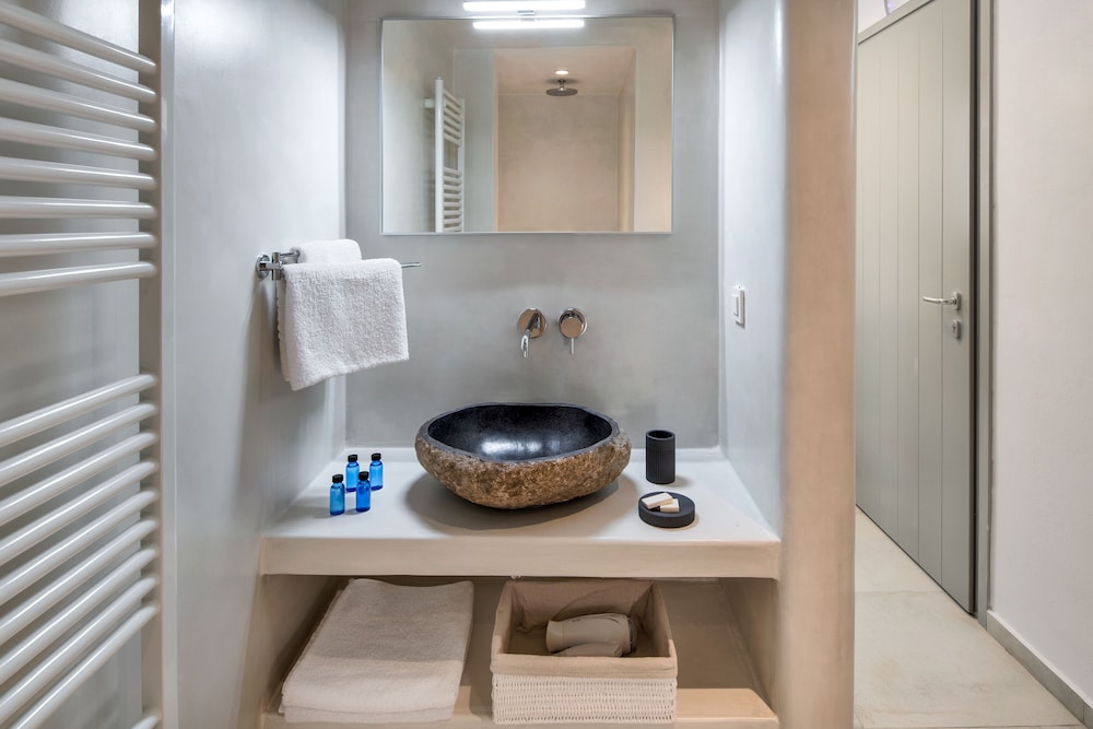 Seven Suites — Hotel rooms in Imerovigli, South Aegean
