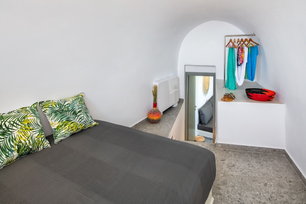 Seven Suites — Hotel rooms in Imerovigli, South Aegean