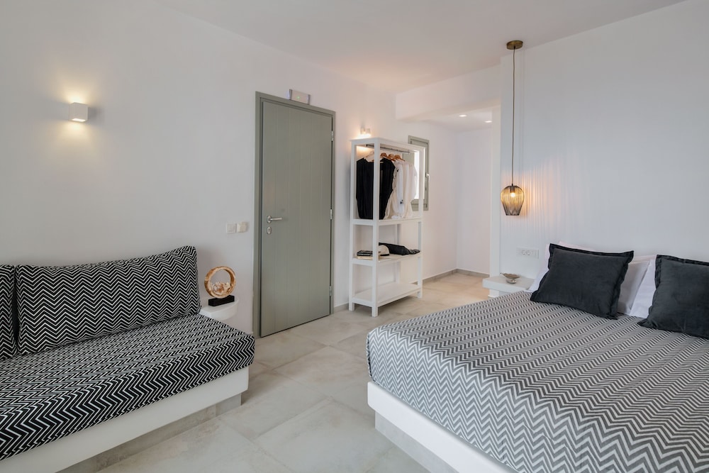 Seven Suites — Hotel rooms in Imerovigli, South Aegean