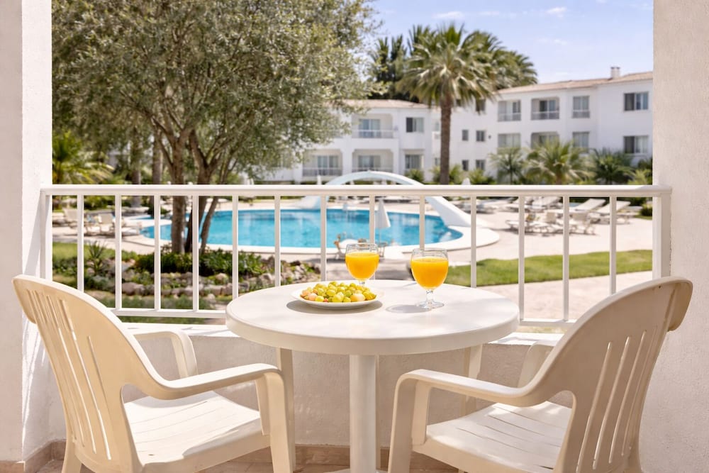Cabot Club Torre Blanca — Swimming pool in Sa Coma, Balearic Islands