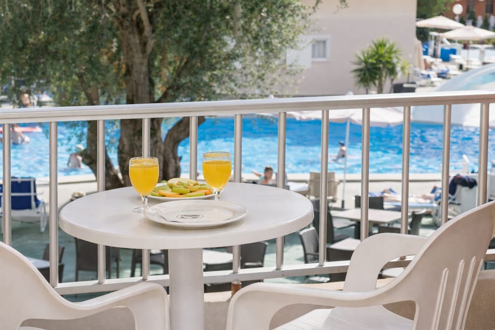 Cabot Club Torre Blanca — Swimming pool in Sa Coma, Balearic Islands