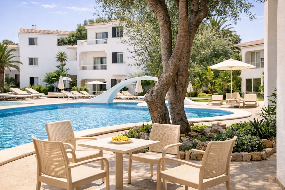 Cabot Club Torre Blanca — Swimming pool in Sa Coma, Balearic Islands