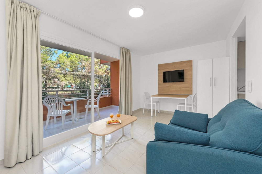 Cabot Club Torre Blanca — Hotel rooms in Sa Coma, Balearic Islands