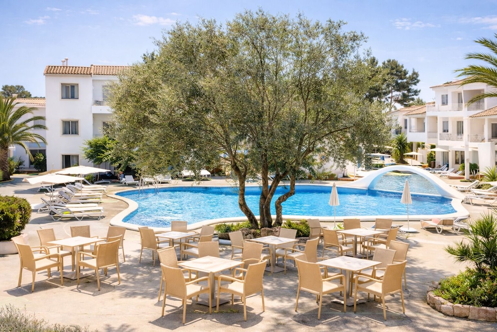 Cabot Club Torre Blanca — Swimming pool in Sa Coma, Balearic Islands