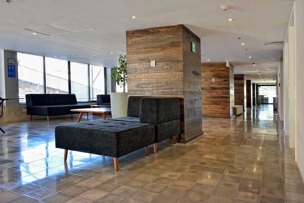 Mex Hoteles — Hotel building in Cancun, Quintana Roo