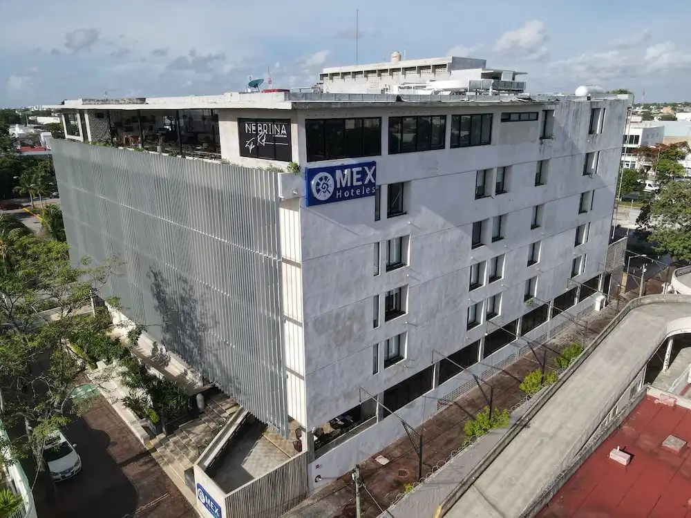 Mex Hoteles — Hotel building in Cancun, Quintana Roo