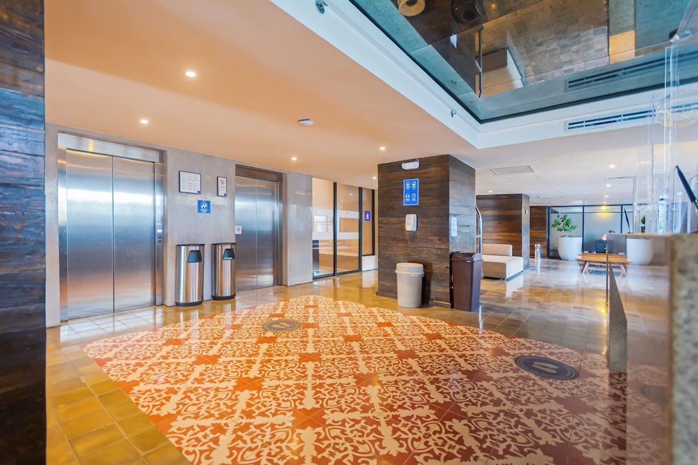 Mex Hoteles — Hotel building in Cancun, Quintana Roo