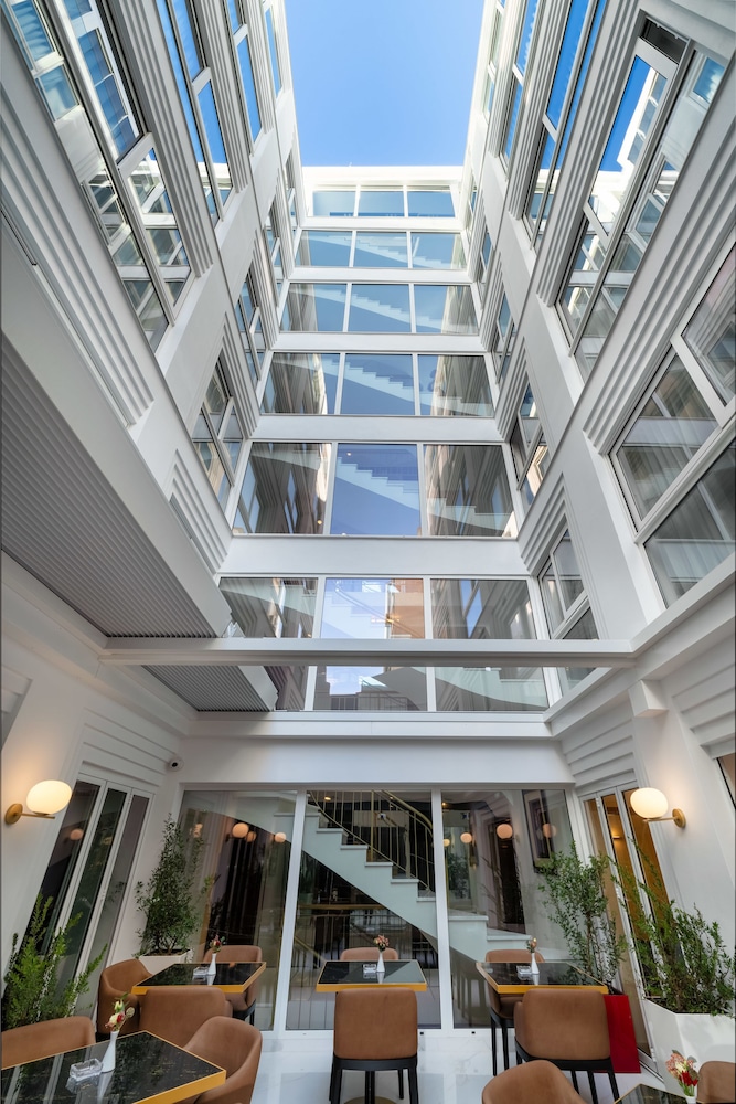 Elia Ermou Athens Hotel — Hotel building in Athens, Attica