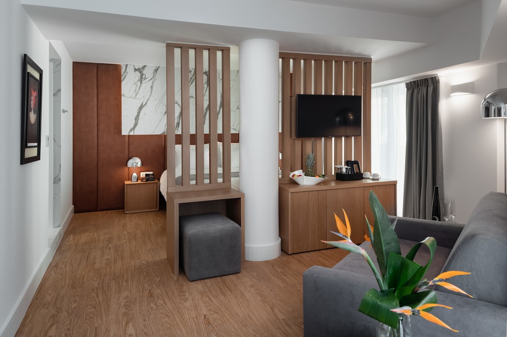 Elia Ermou Athens Hotel — Hotel rooms in Athens, Attica