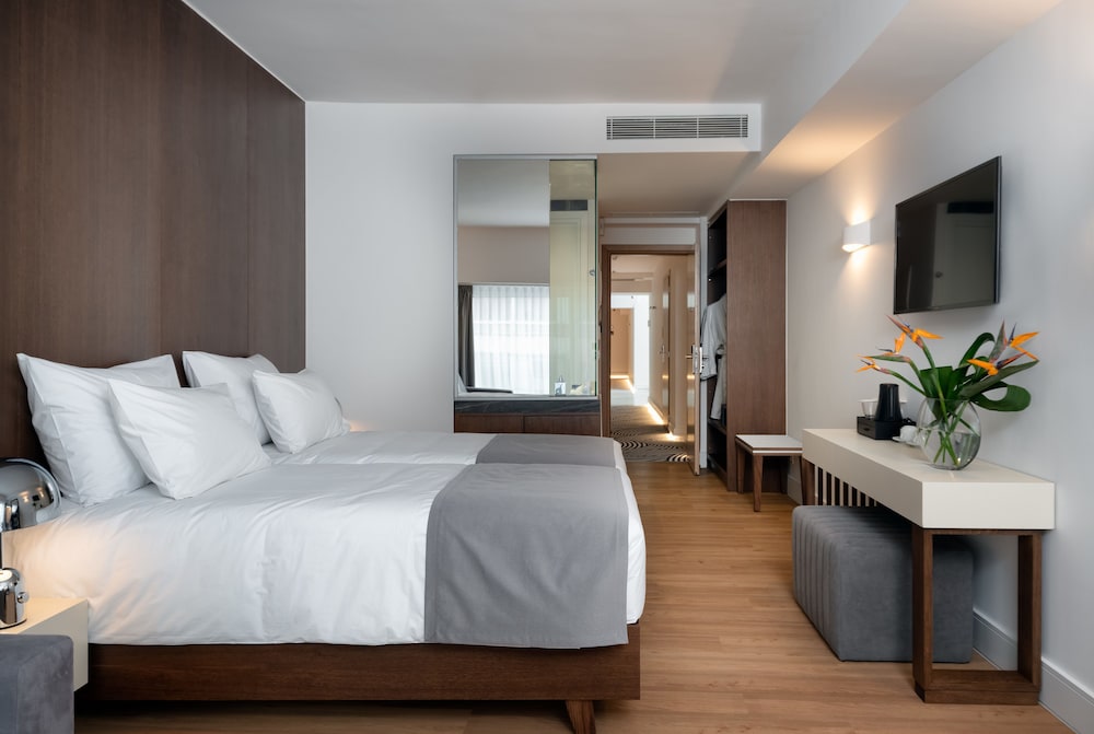 Elia Ermou Athens Hotel — Hotel rooms in Athens, Attica