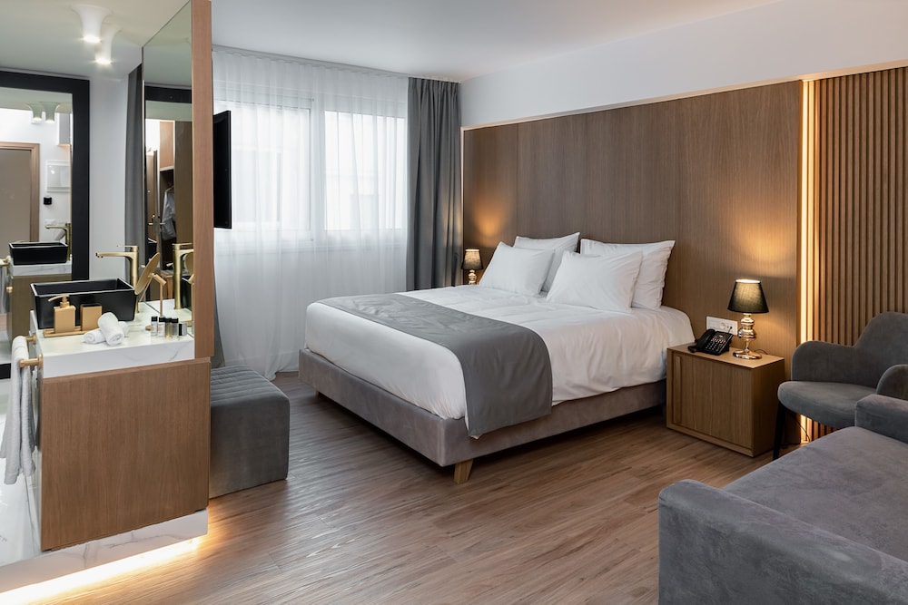 Elia Ermou Athens Hotel — Hotel rooms in Athens, Attica