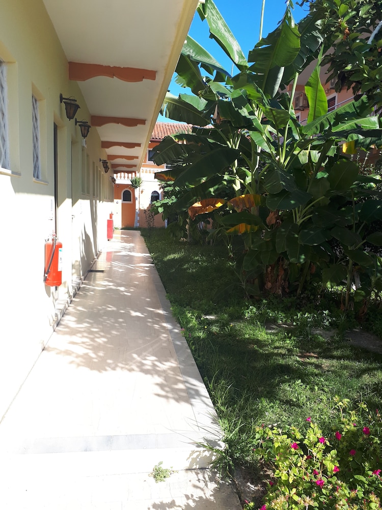 Sophie Studios — Hotel building in Roda, Ionian Islands