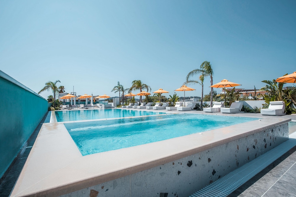 Mazoren Art Hotel — Swimming pool in Faliraki, South Aegean