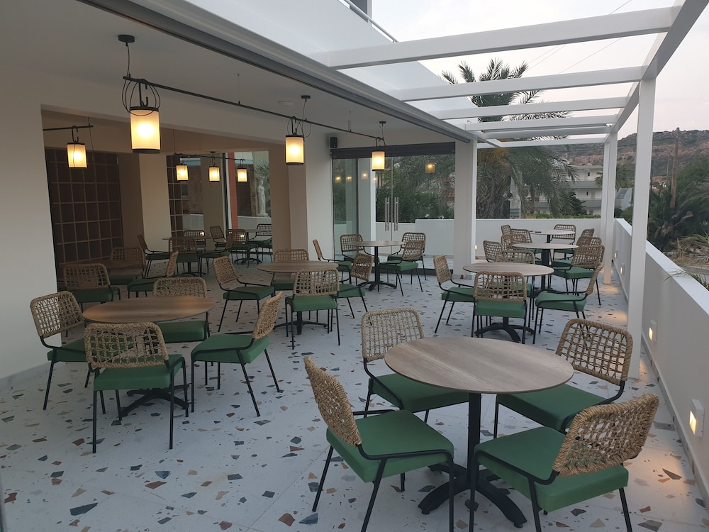 Mazoren Art Hotel — Restaurant & bars in Faliraki, South Aegean