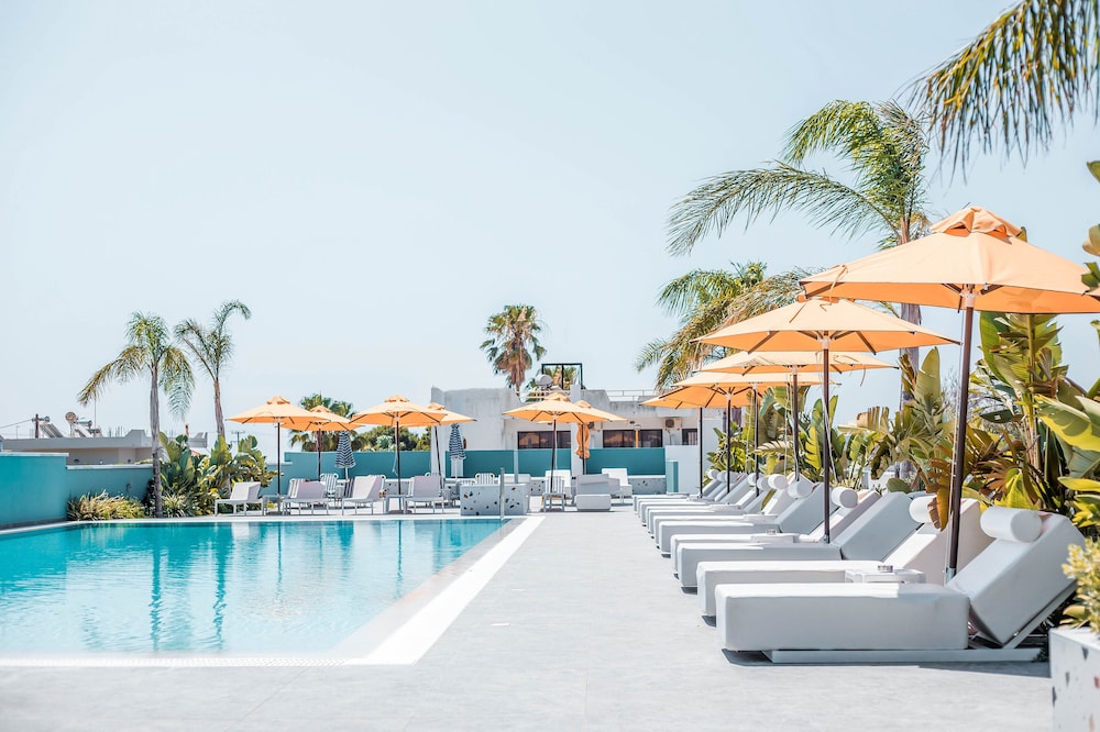 Mazoren Art Hotel — Swimming pool in Faliraki, South Aegean