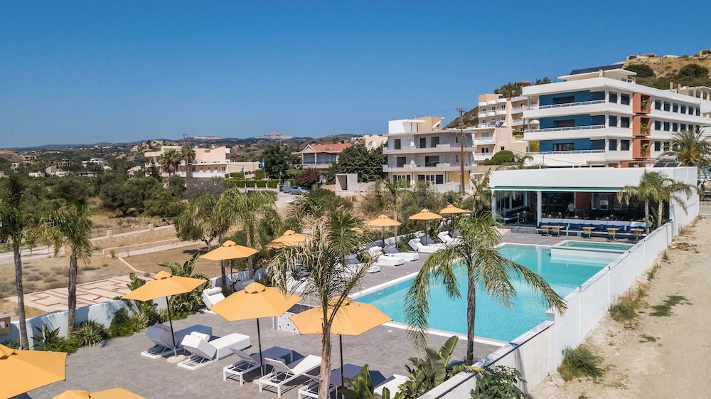 Mazoren Art Hotel — Swimming pool in Faliraki, South Aegean