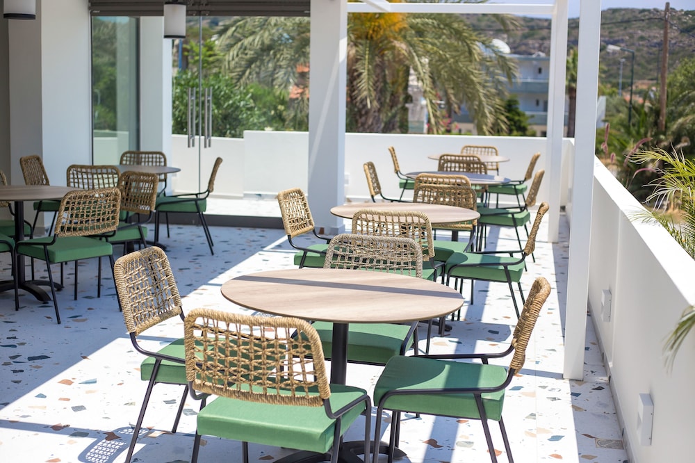 Mazoren Art Hotel — Restaurant & bars in Faliraki, South Aegean