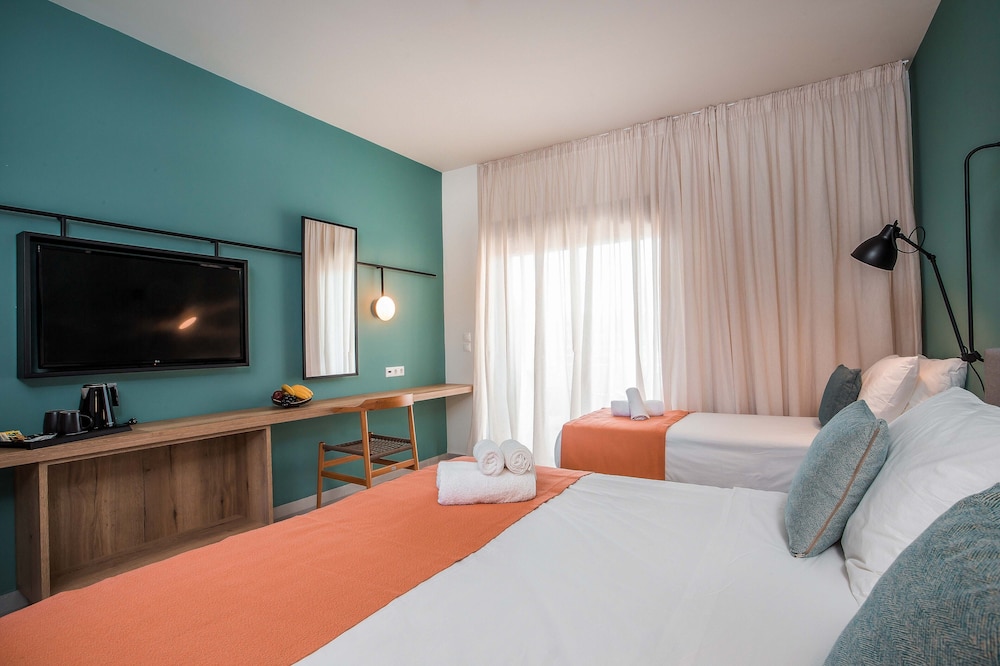 Mazoren Art Hotel — Hotel rooms in Faliraki, South Aegean