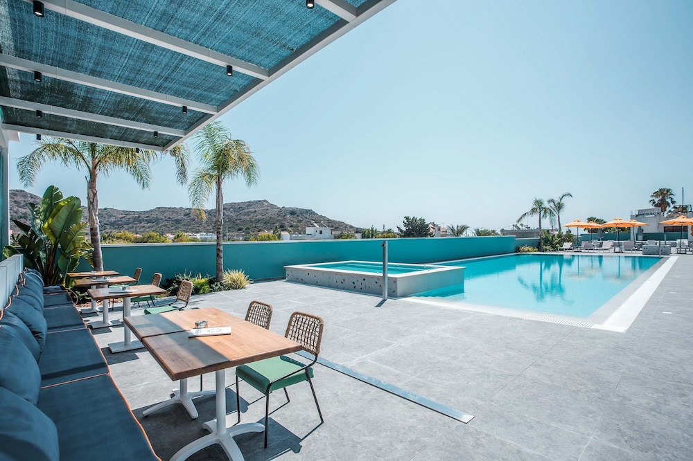 Mazoren Art Hotel — Swimming pool in Faliraki, South Aegean