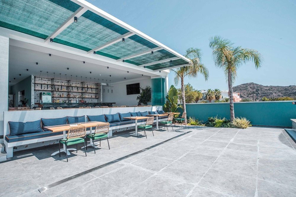 Mazoren Art Hotel — Restaurant & bars in Faliraki, South Aegean