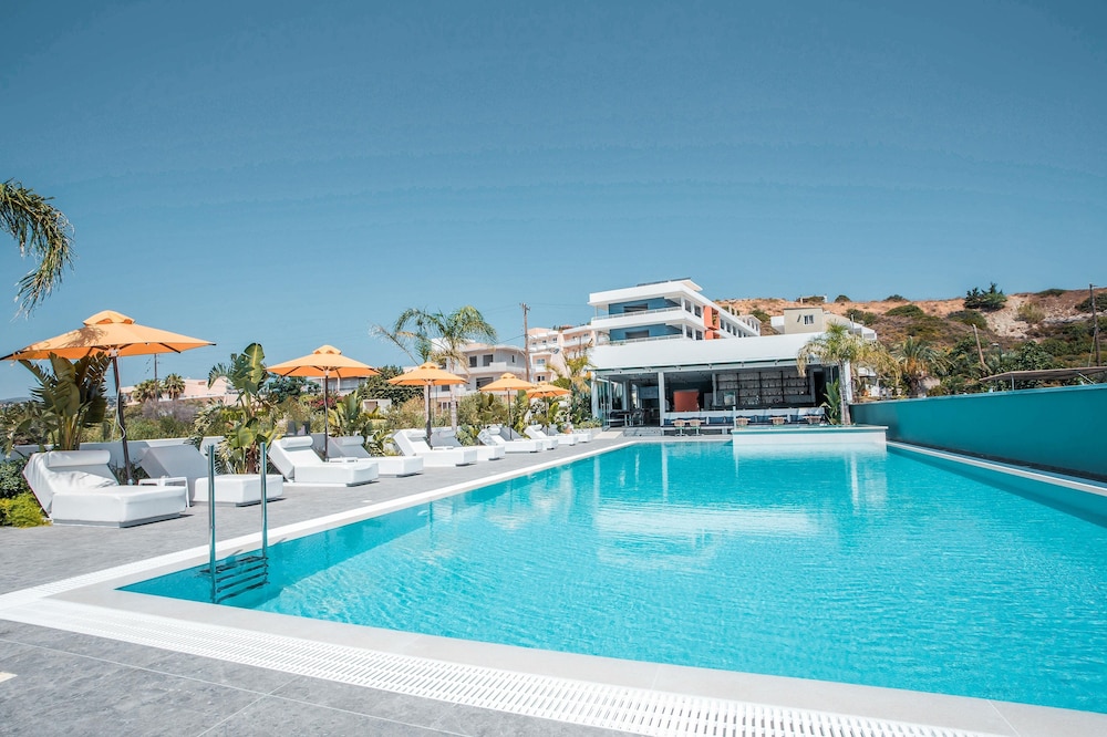 Mazoren Art Hotel — Main photo in Faliraki, South Aegean