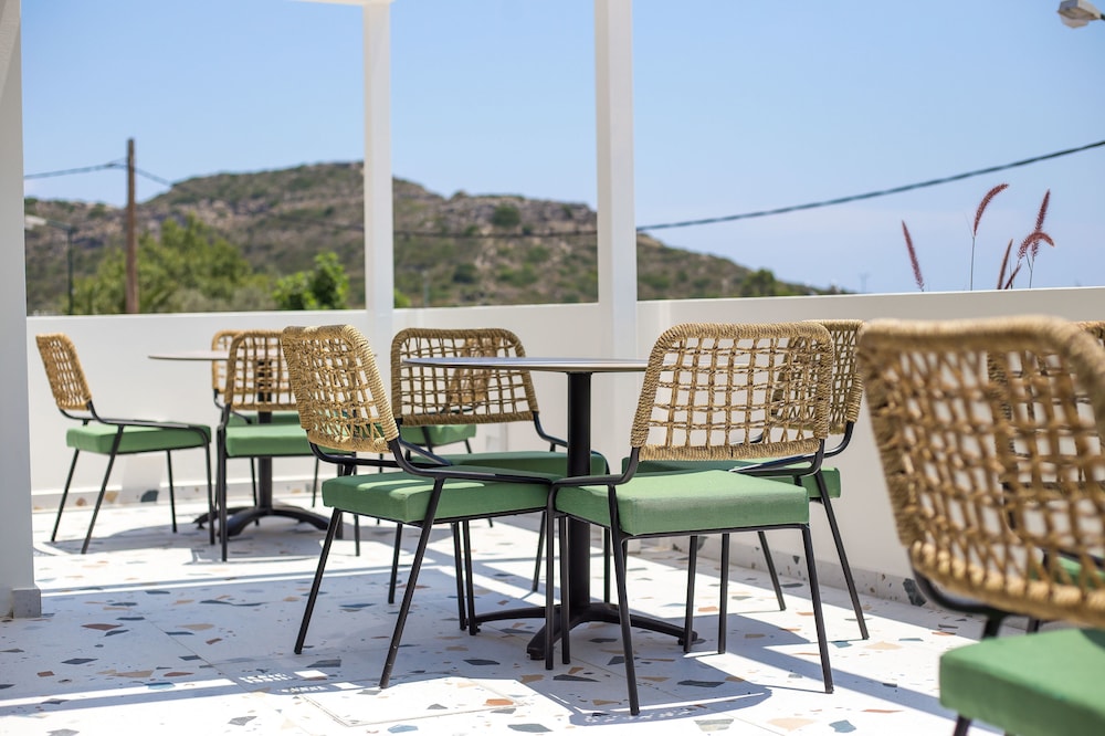 Mazoren Art Hotel — Restaurant & bars in Faliraki, South Aegean