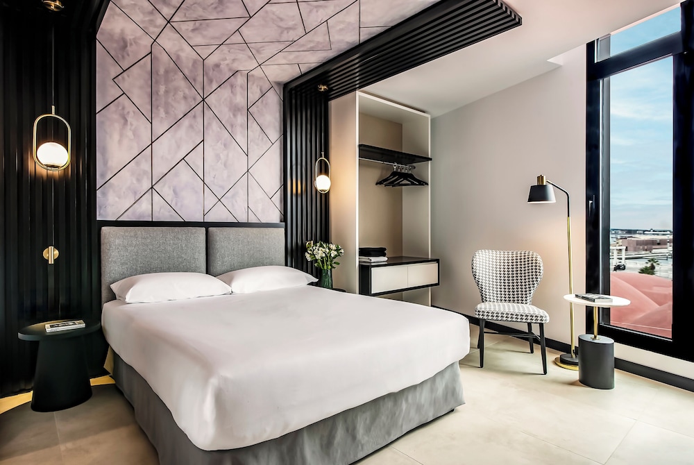 Hotel Puerto de La Luz by Pierre and Vacances — Hotel rooms in Las Palmas, Canary Islands