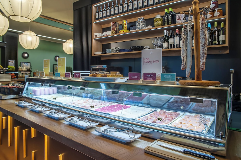 Hotel Puerto de La Luz by Pierre and Vacances — Restaurant & bars in Las Palmas, Canary Islands