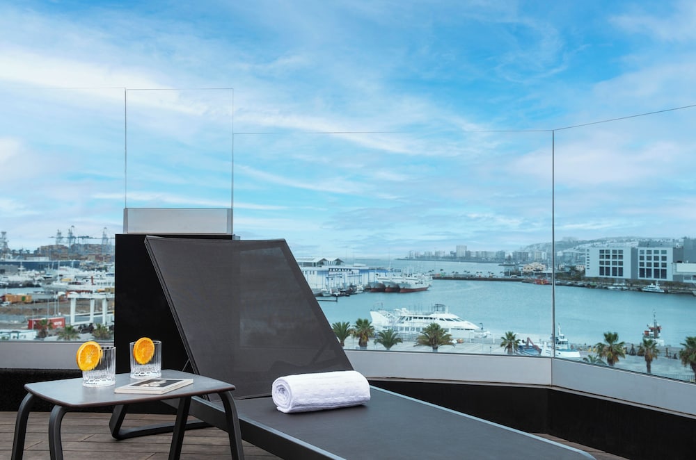 Hotel Puerto de La Luz by Pierre and Vacances — Hotel rooms in Las Palmas, Canary Islands