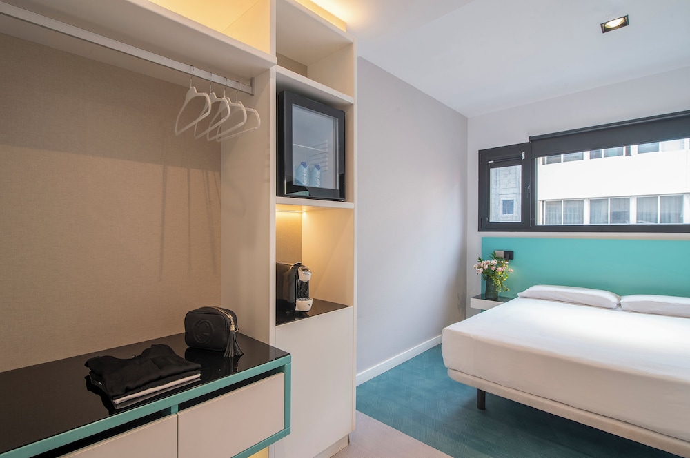 Hotel Puerto de La Luz by Pierre and Vacances — Hotel rooms in Las Palmas, Canary Islands