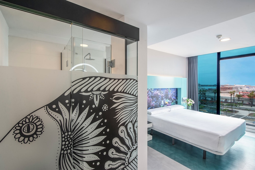 Hotel Puerto de La Luz by Pierre and Vacances — Hotel rooms in Las Palmas, Canary Islands