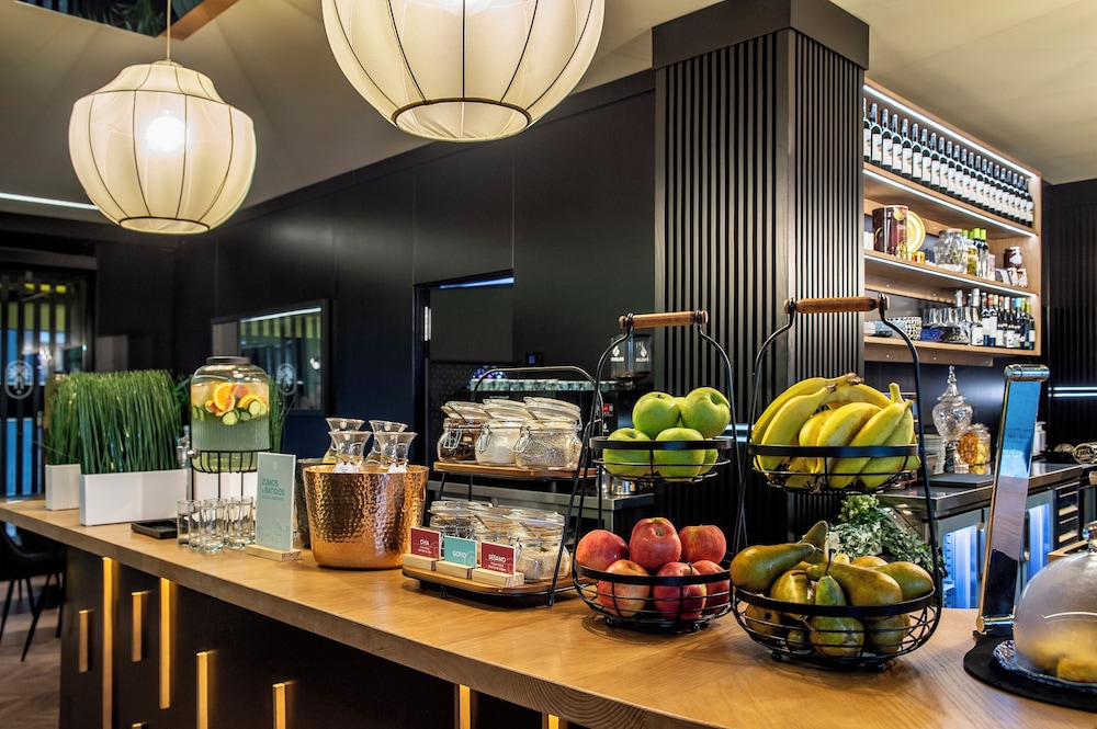 Hotel Puerto de La Luz by Pierre and Vacances — Restaurant & bars in Las Palmas, Canary Islands