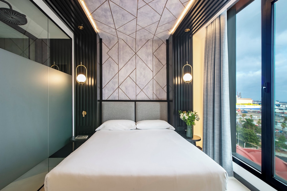 Hotel Puerto de La Luz by Pierre and Vacances — Hotel rooms in Las Palmas, Canary Islands