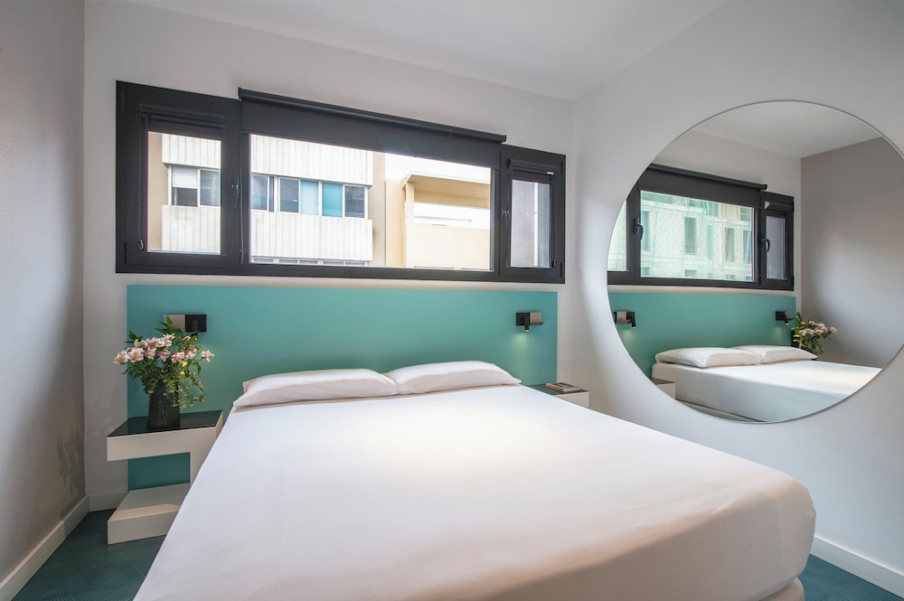 Hotel Puerto de La Luz by Pierre and Vacances — Hotel rooms in Las Palmas, Canary Islands