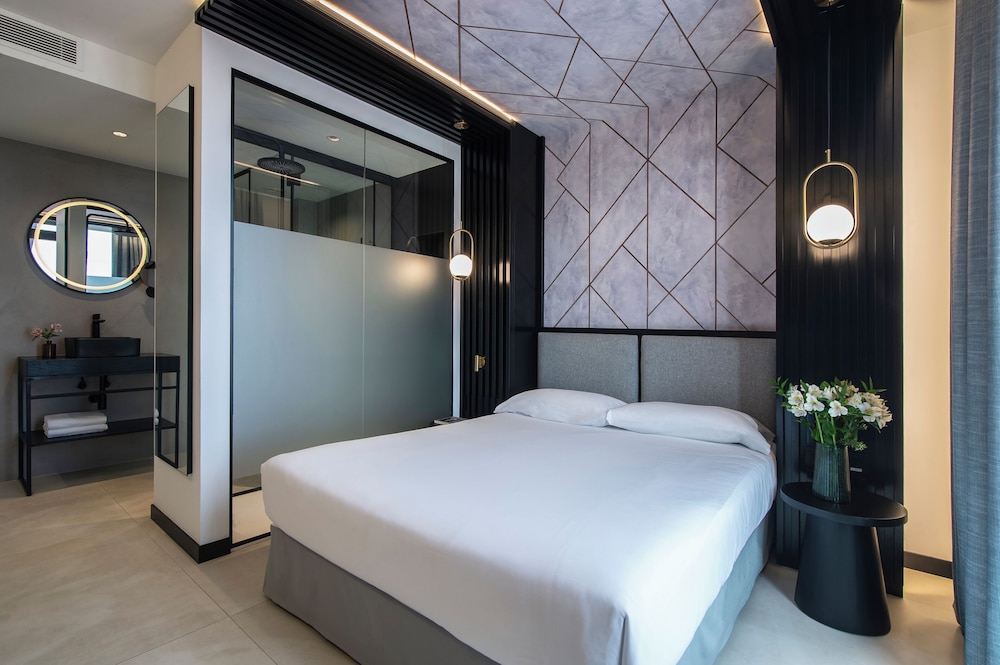 Hotel Puerto de La Luz by Pierre and Vacances — Hotel rooms in Las Palmas, Canary Islands