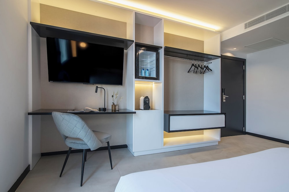 Hotel Puerto de La Luz by Pierre and Vacances — Hotel rooms in Las Palmas, Canary Islands