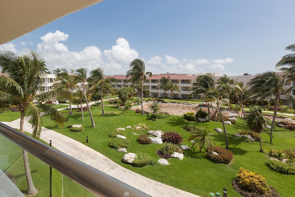 Moon Palace Nizuc - All inclusive — Hotel building in Cancun, Quintana Roo
