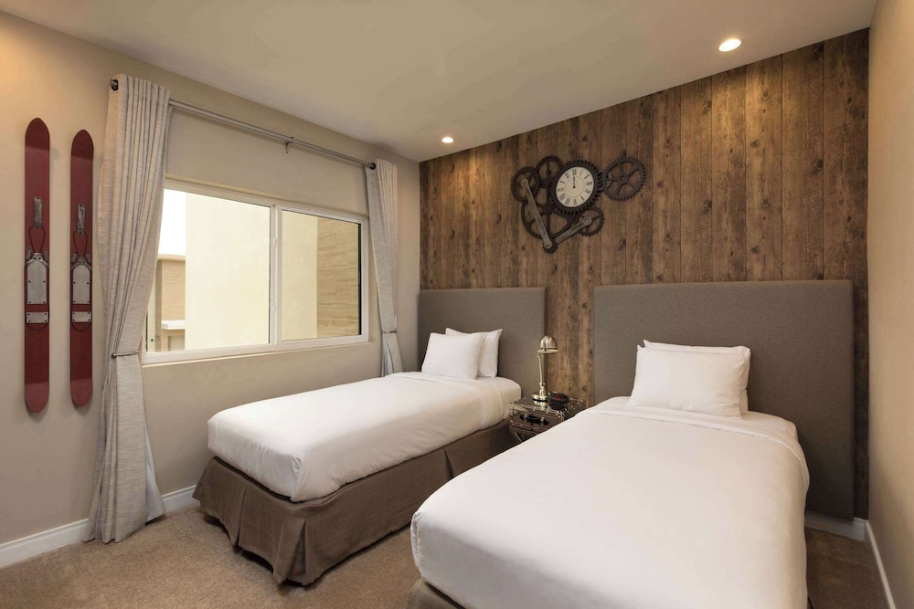 Magic Village Views Trademark Collection by Wyndham — Hotel rooms in Kissimmee, Florida
