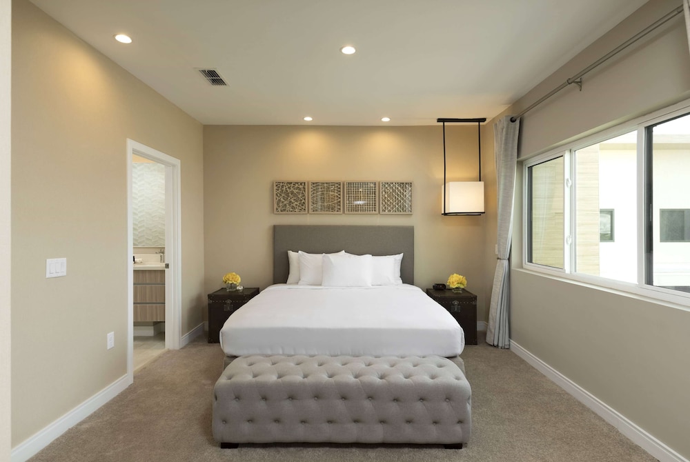 Magic Village Views Trademark Collection by Wyndham — Hotel rooms in Kissimmee, Florida