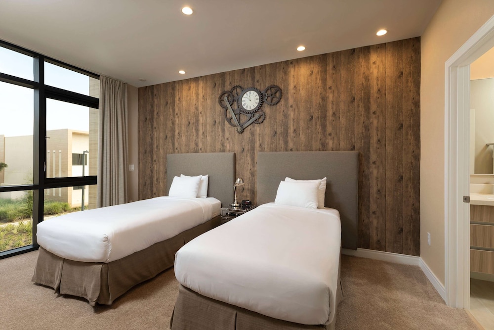 Magic Village Views Trademark Collection by Wyndham — Hotel rooms in Kissimmee, Florida