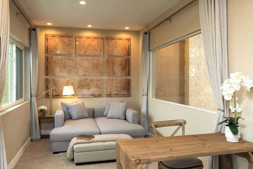 Magic Village Views Trademark Collection by Wyndham — Hotel rooms in Kissimmee, Florida