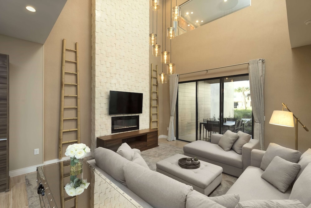 Magic Village Views Trademark Collection by Wyndham — Hotel rooms in Kissimmee, Florida