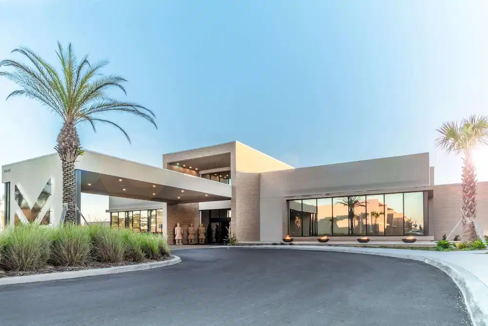 Magic Village Views Trademark Collection by Wyndham — Hotel building in Kissimmee, Florida