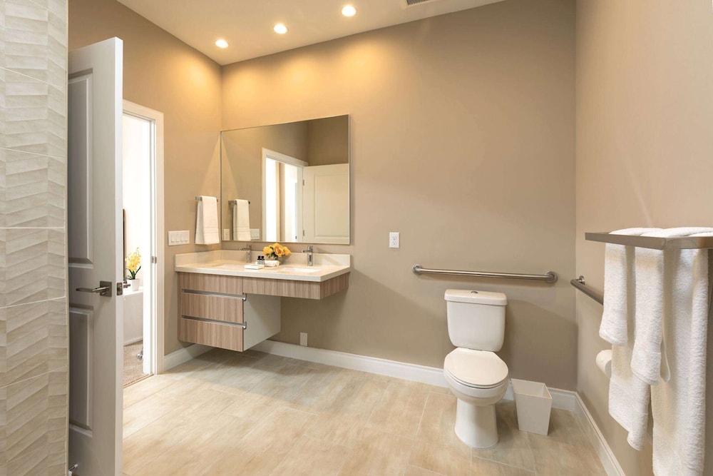 Magic Village Views Trademark Collection by Wyndham — Hotel rooms in Kissimmee, Florida