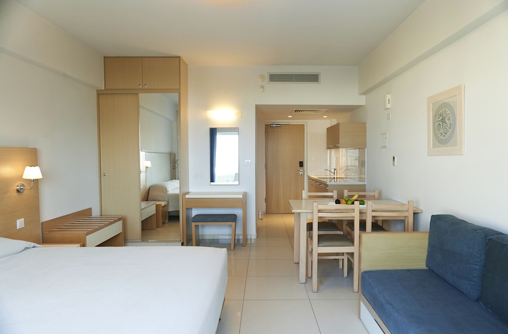 Sunrise Oasis Hotel & Waterpark — Hotel rooms in Protaras, Famagusta Region