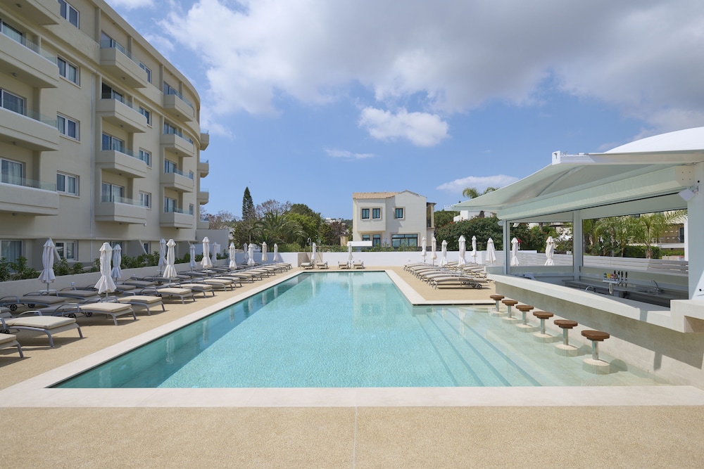 Sunrise Oasis Hotel & Waterpark — Swimming pool in Protaras, Famagusta Region